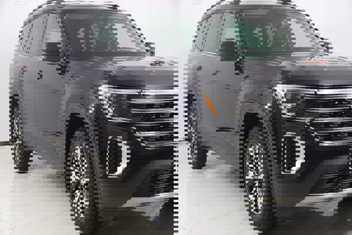 Used 2024 Volkswagen Atlas SE image 38