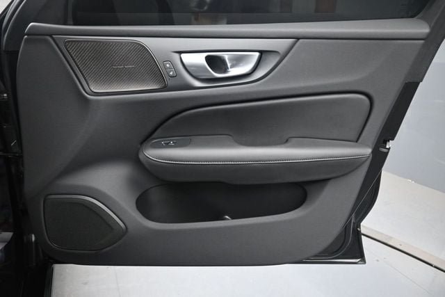 Certified 2025 Volvo S60 B5 Plus AWD/4WD image 28