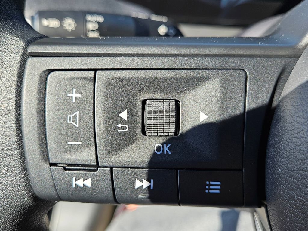 New 2026 Nissan Kicks S image 23