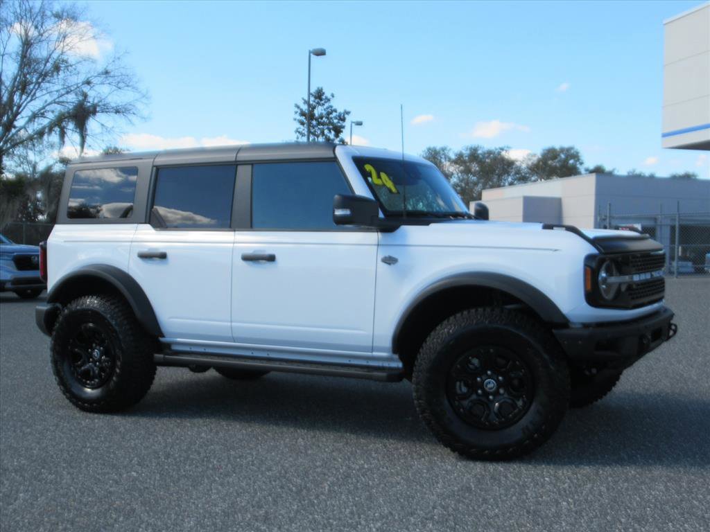 Used 2024 Ford Bronco Wildtrak image 2
