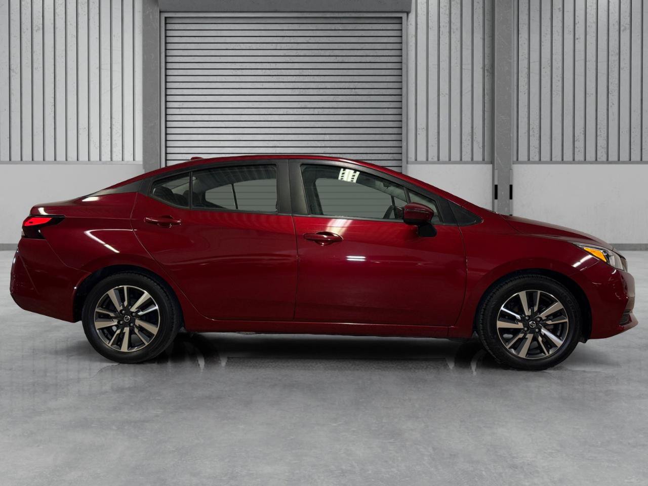 Used 2021 Nissan Versa SV FWD image 30