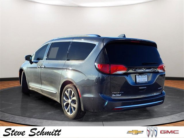 Used 2019 Chrysler Pacifica Limited w/ Advanced Safetytec Group image 3