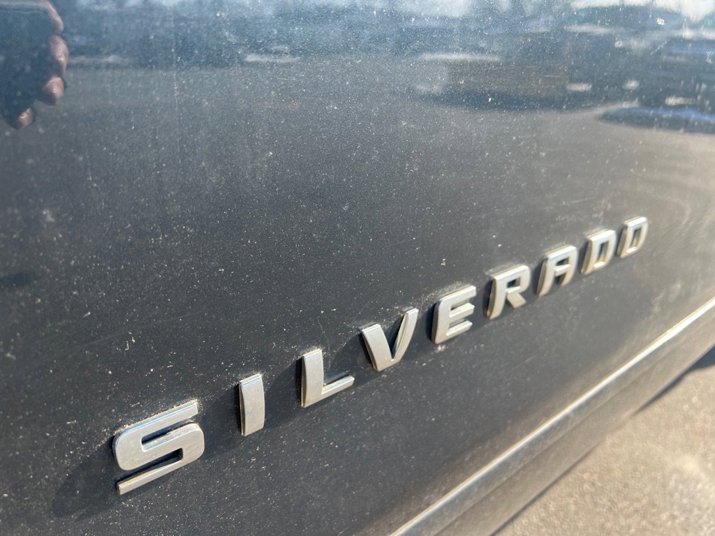 Used 2018 Chevrolet Silverado 1500 LT w/ All Star Edition image 36