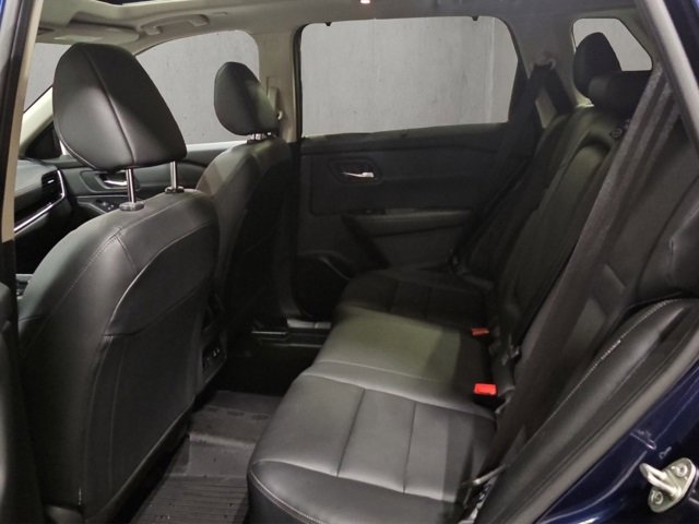 Used 2024 Nissan Rogue SL w/ SL Premium Package image 21