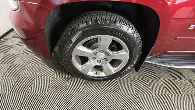 Used 2017 Chevrolet Suburban Premier AWD/4WD image 9