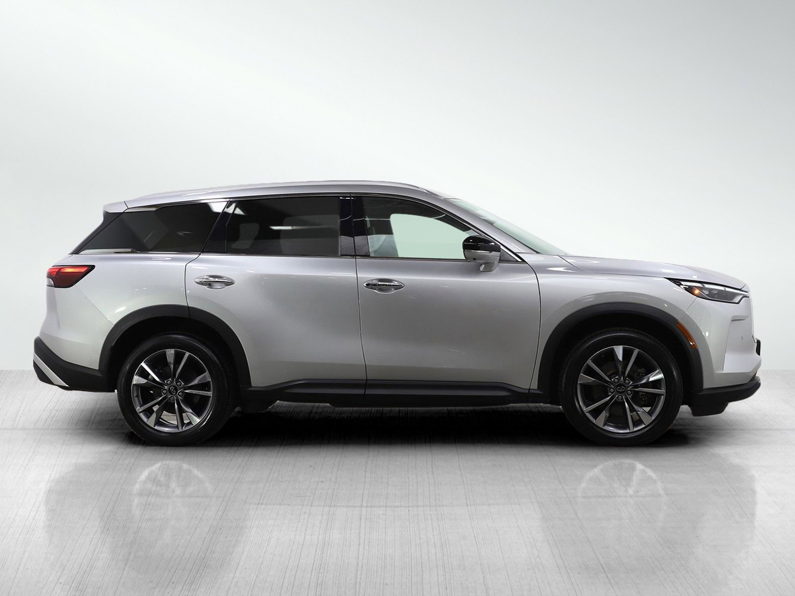 Used 2023 INFINITI QX60 Luxe image 6