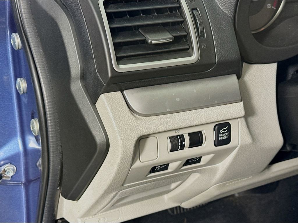 Used 2016 Subaru Forester 2.5i Limited image 10