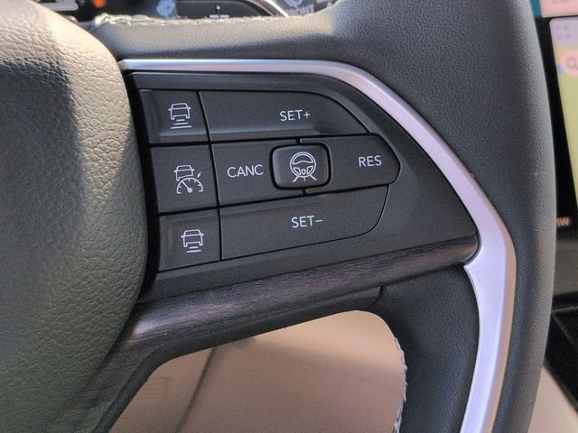 New 2026 Jeep Grand Cherokee Limited w/ Luxury Tech Group II AWD/4WD image 15