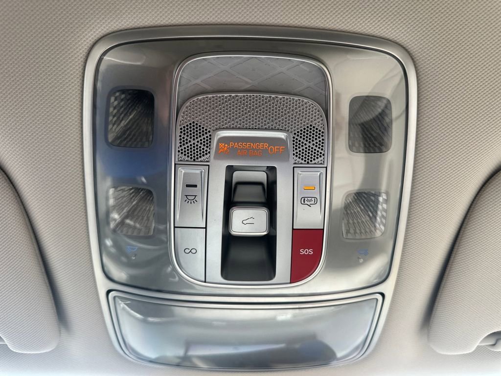 Used 2023 Genesis GV70 2.5T w/ Select Package image 31