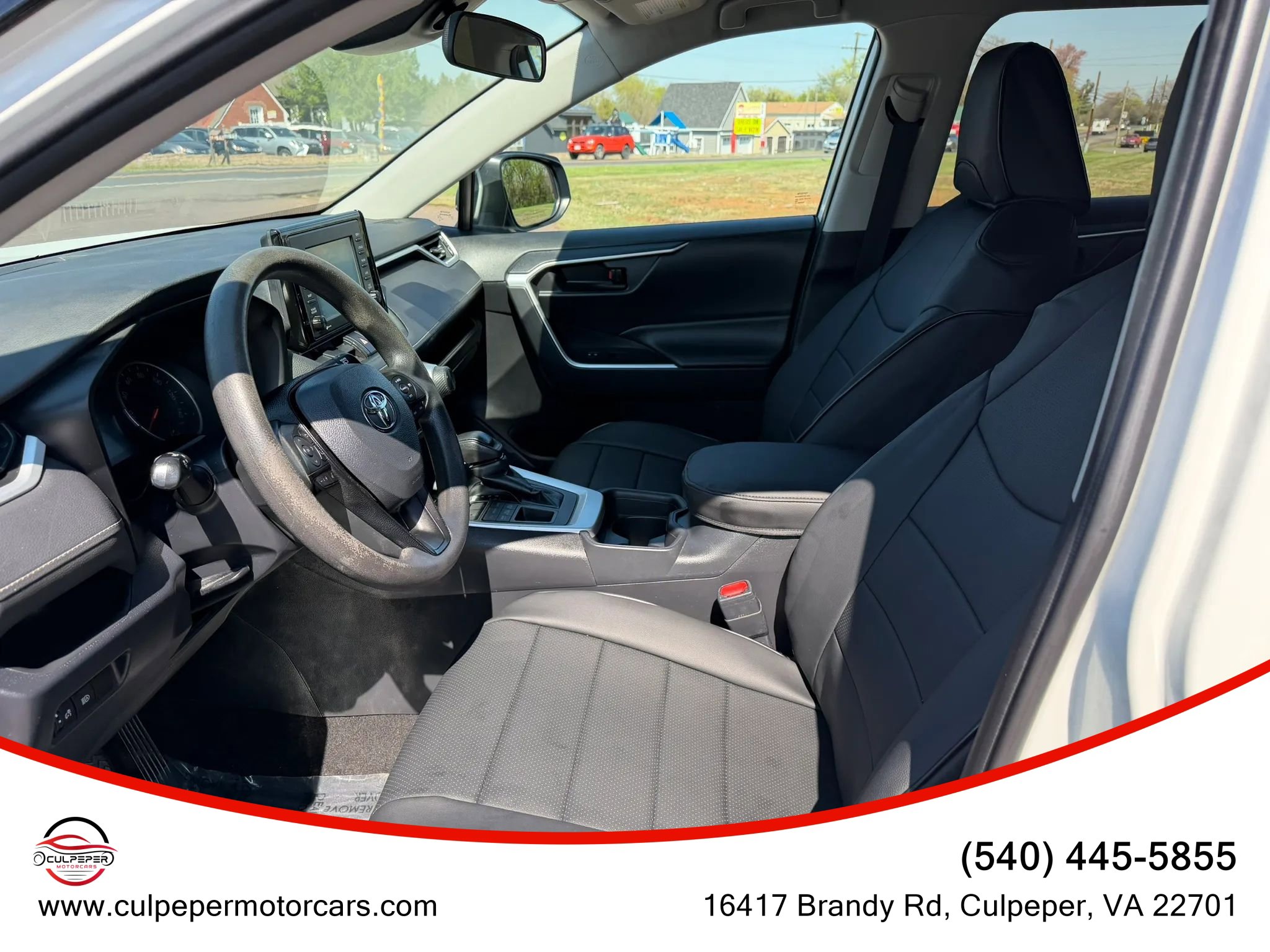 Used 2020 Toyota RAV4 LE w/ All Weather Liner Package AWD/4WD image 7