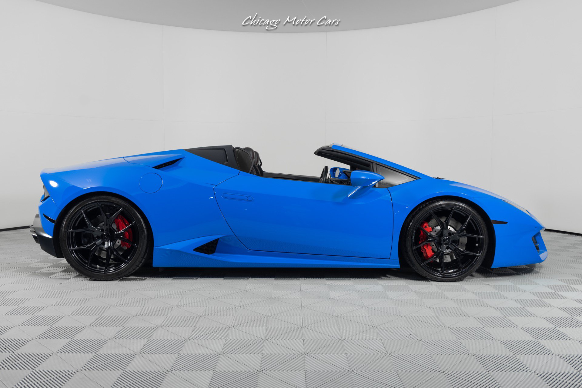 Used 2017 Lamborghini Huracan LP 580-2 RWD image 10