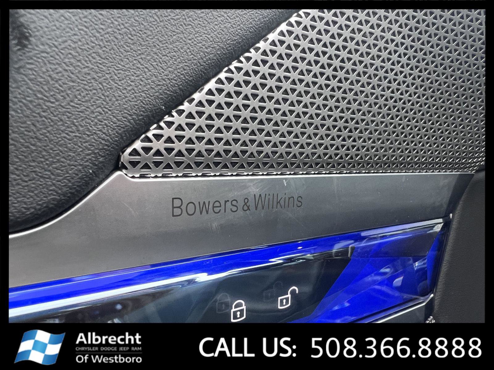 Used 2024 BMW 740i xDrive image 33