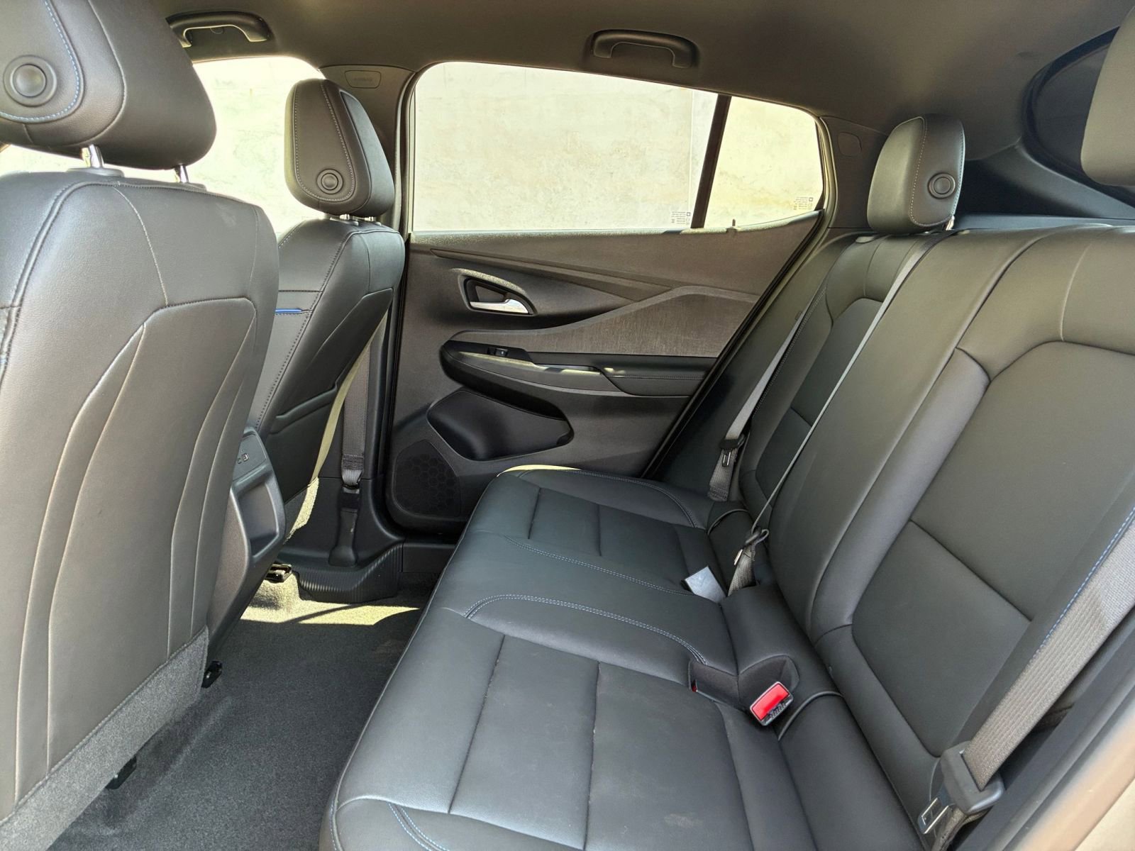 Used 2025 Buick Envista Sport Touring image 24