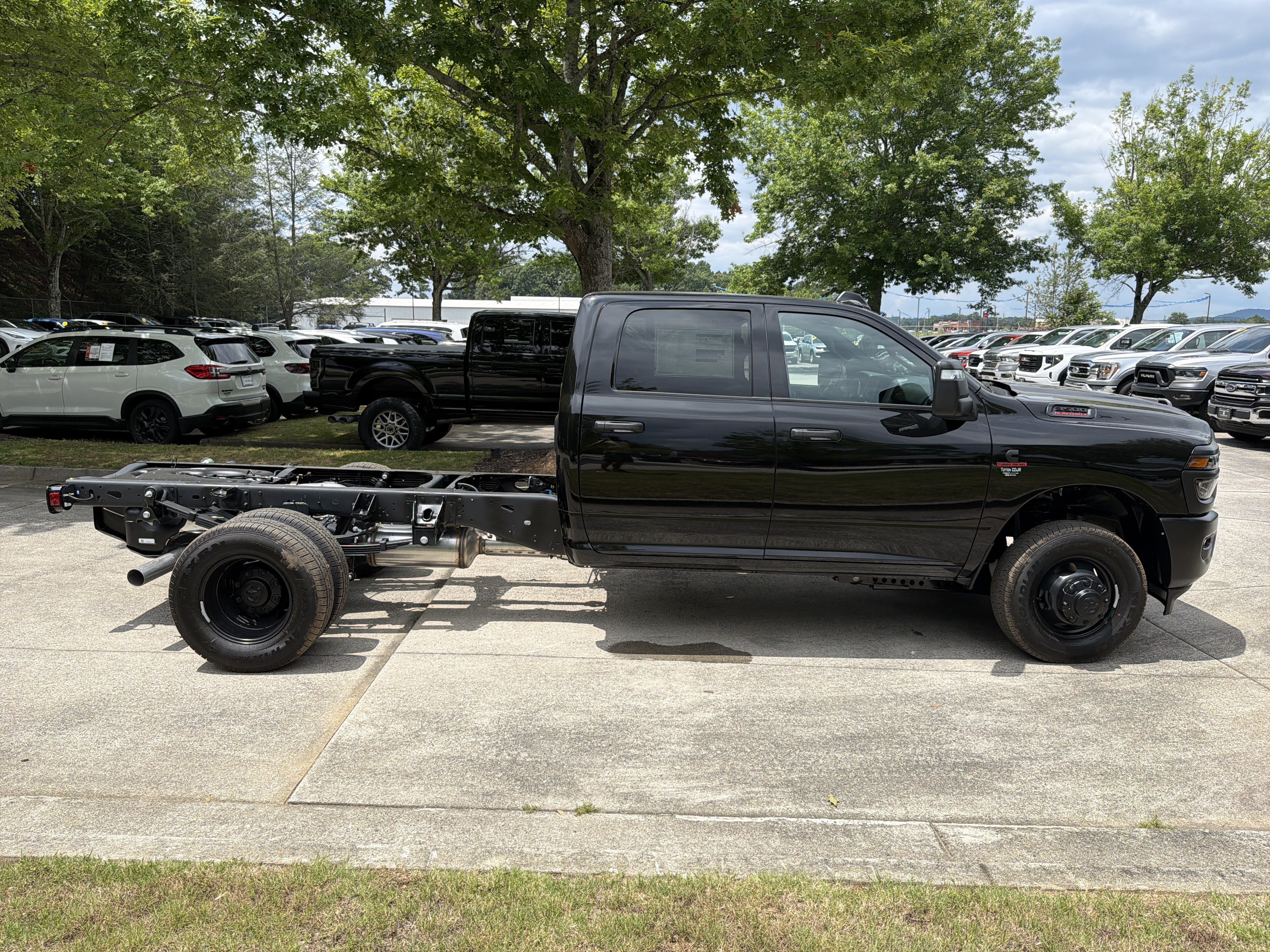 New 2026 RAM 3500 Tradesman AWD/4WD image 8