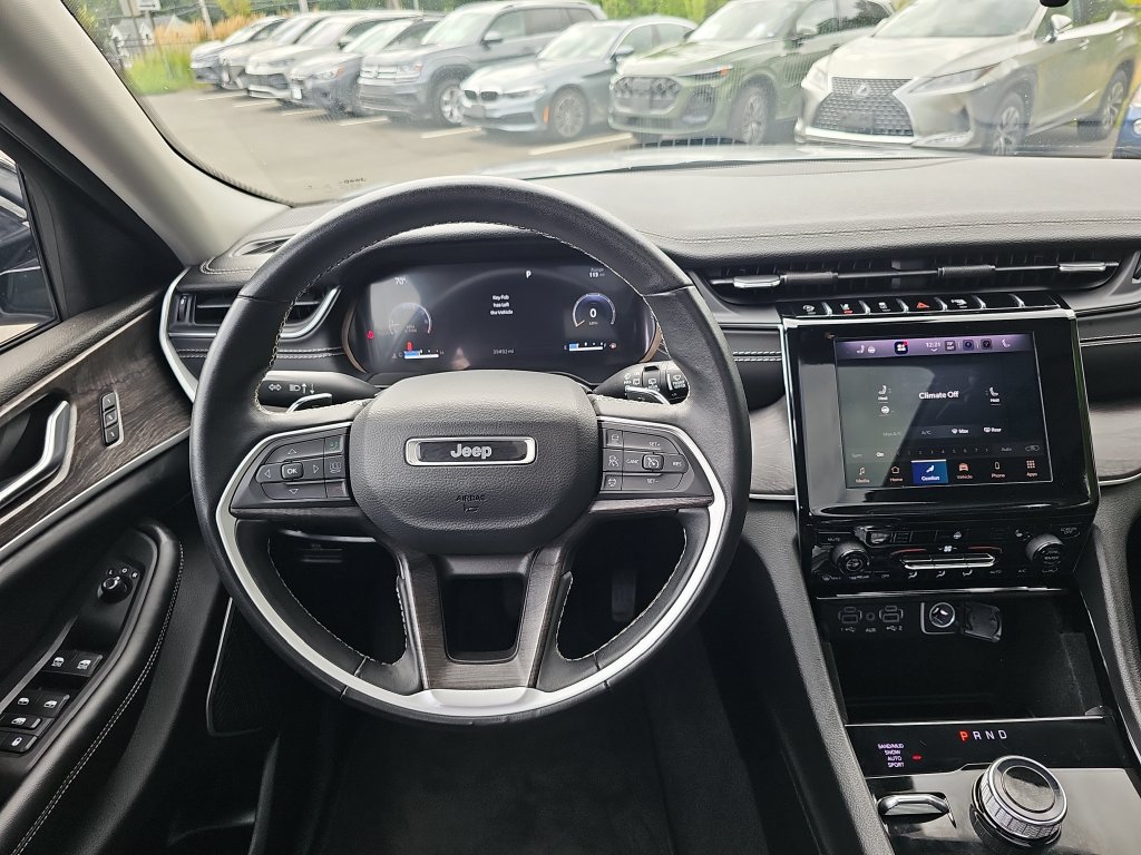 Used 2022 Jeep Grand Cherokee Limited AWD/4WD image 13