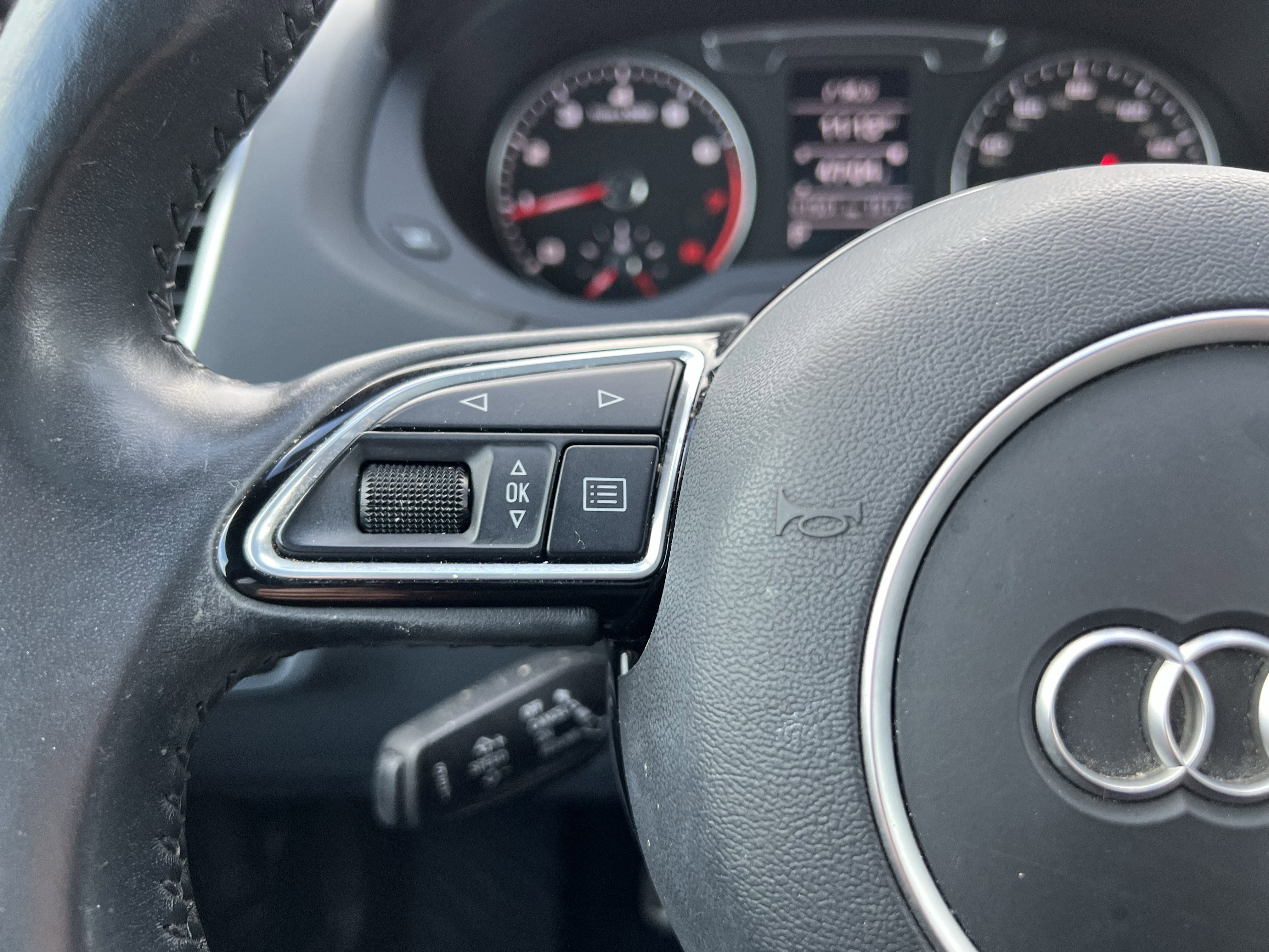 Used 2018 Audi Q3 2.0T Premium w/ Convenience Package image 19