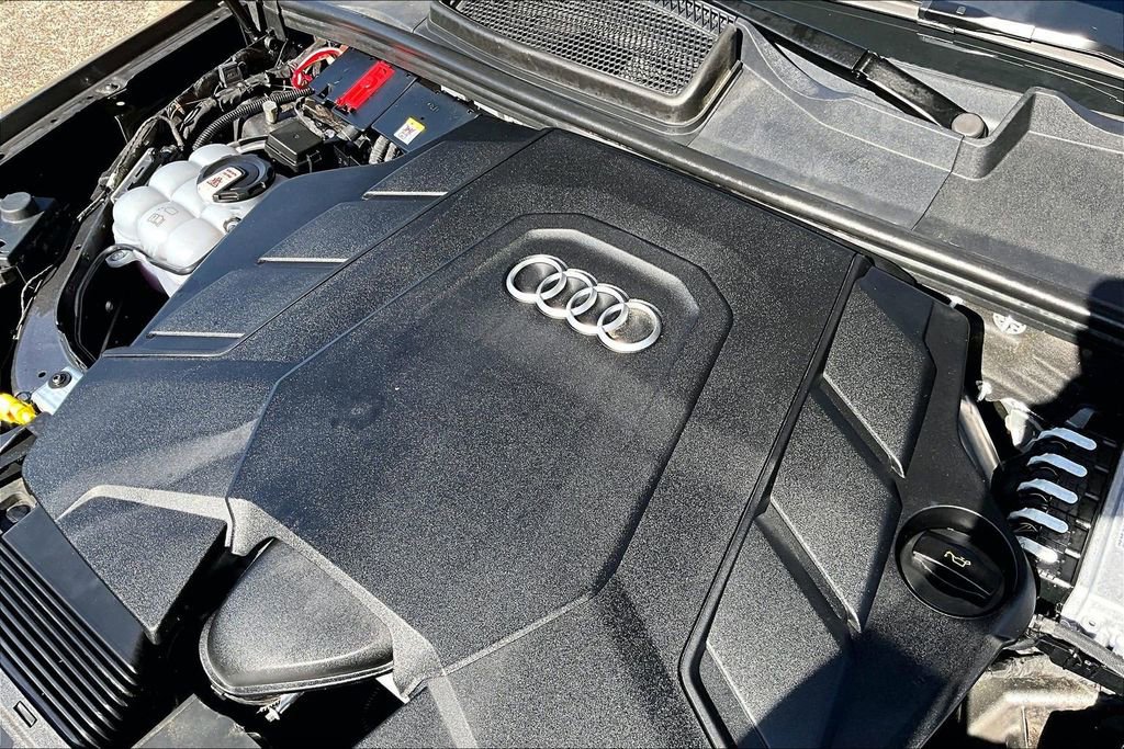 Used 2023 Audi Q7 3.0T Premium Plus AWD/4WD image 35