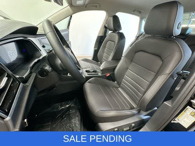 Used 2024 Volkswagen Jetta SE FWD image 17