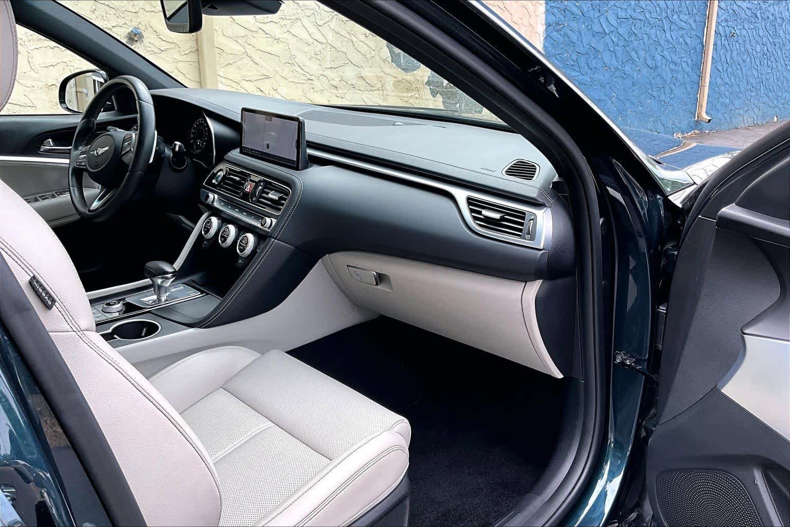 Used 2023 Genesis G70 2.0T RWD image 17