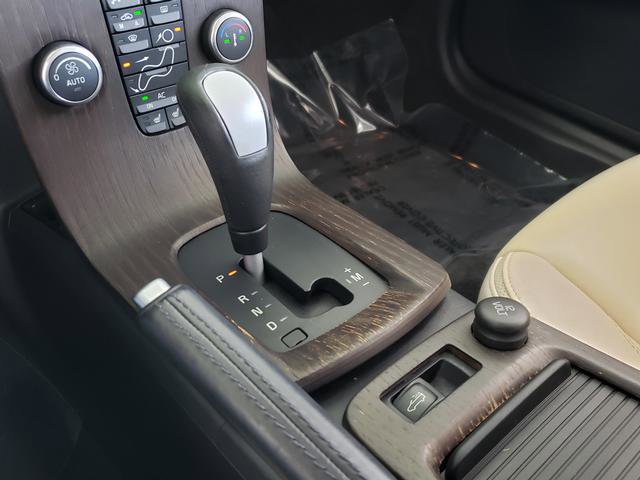 Used 2012 Volvo C70 T5 w/ Climate Pkg image 20