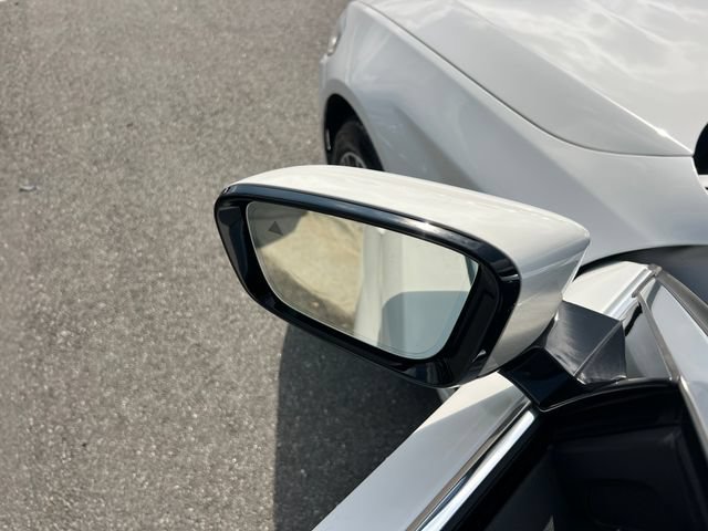 Used 2019 BMW 530e xDrive AWD/4WD image 12