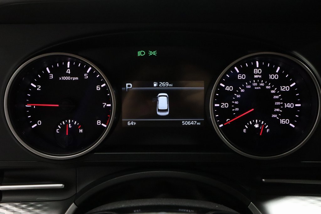 Used 2024 Kia Carnival LX image 27