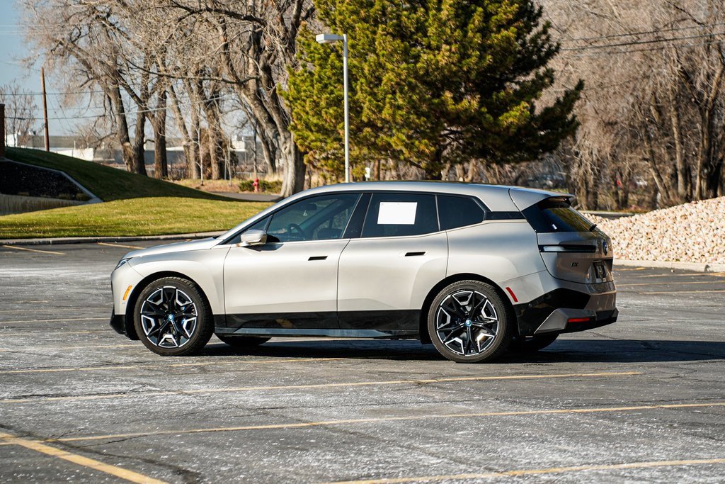 Used 2023 BMW iX M60 w/ Executive Package image 7