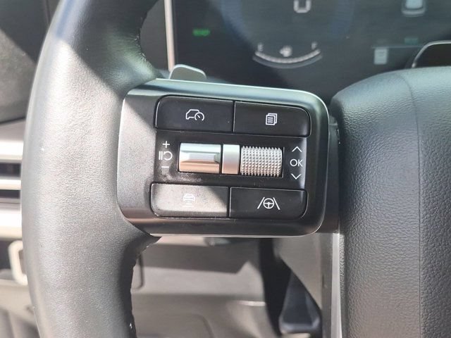 Used 2025 Hyundai Santa Fe SEL FWD image 19