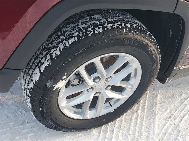 New 2025 Jeep Grand Cherokee Laredo X w/ Luxury Tech Group I image 5