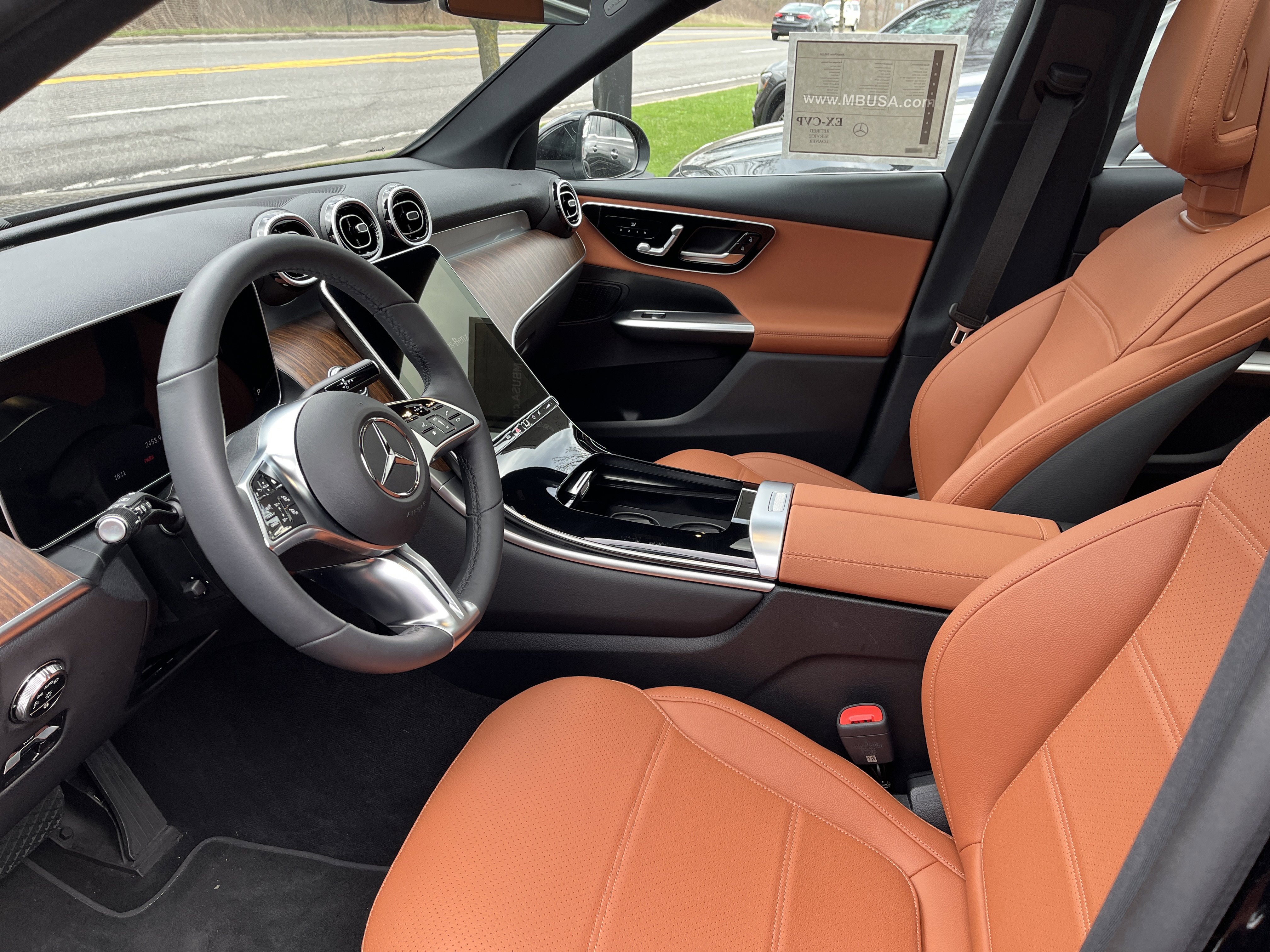 Used 2026 Mercedes-Benz GLC 300 4MATIC image 9