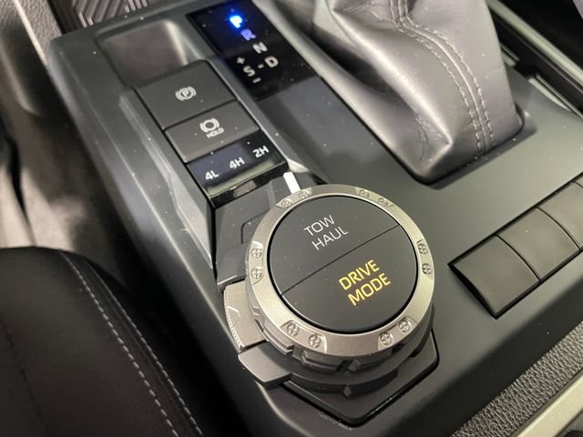 Used 2025 Toyota Tacoma TRD Sport AWD/4WD image 11