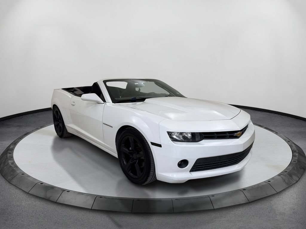 Used 2015 Chevrolet Camaro LT RWD image 3