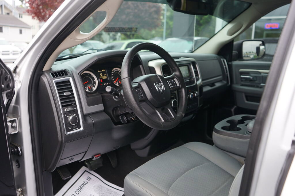 Used 2016 RAM 1500 Classic SLT AWD/4WD image 13
