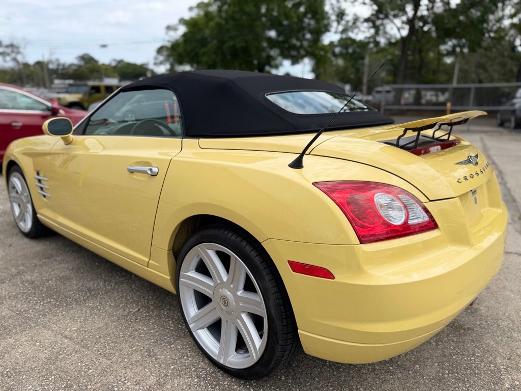 Used 2005 Chrysler Crossfire Limited image 3