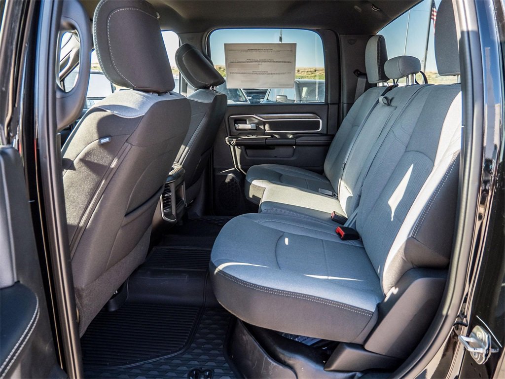 Used 2024 RAM 2500 Big Horn w/ Safety Group image 27