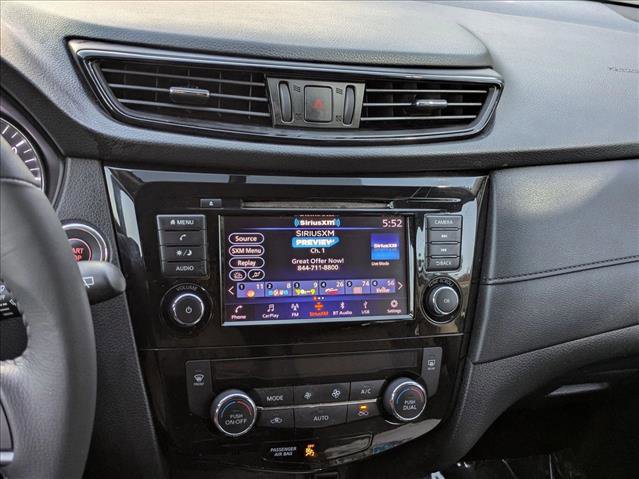 Used 2018 Nissan Rogue SV image 13