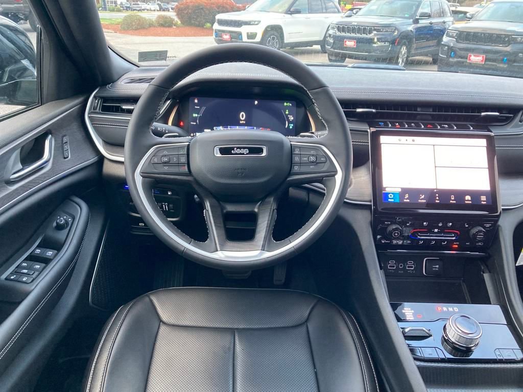 New 2024 Jeep Grand Cherokee Limited 4xe w/ Luxury Tech Group II image 14