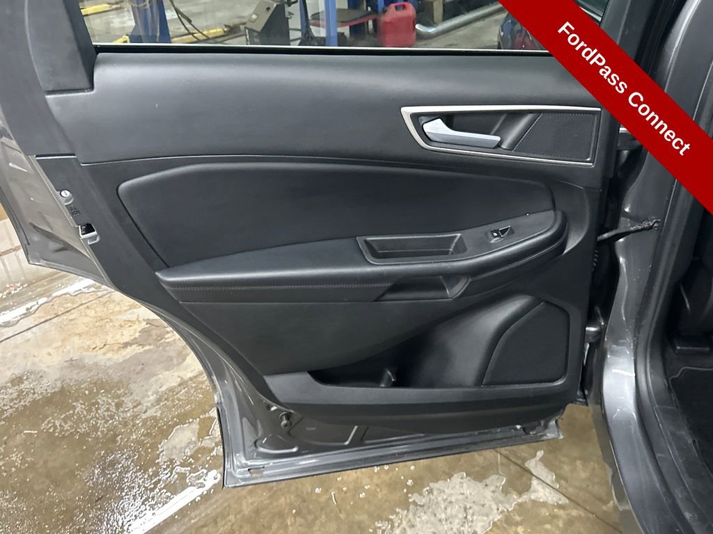 Used 2023 Ford Edge SEL image 41
