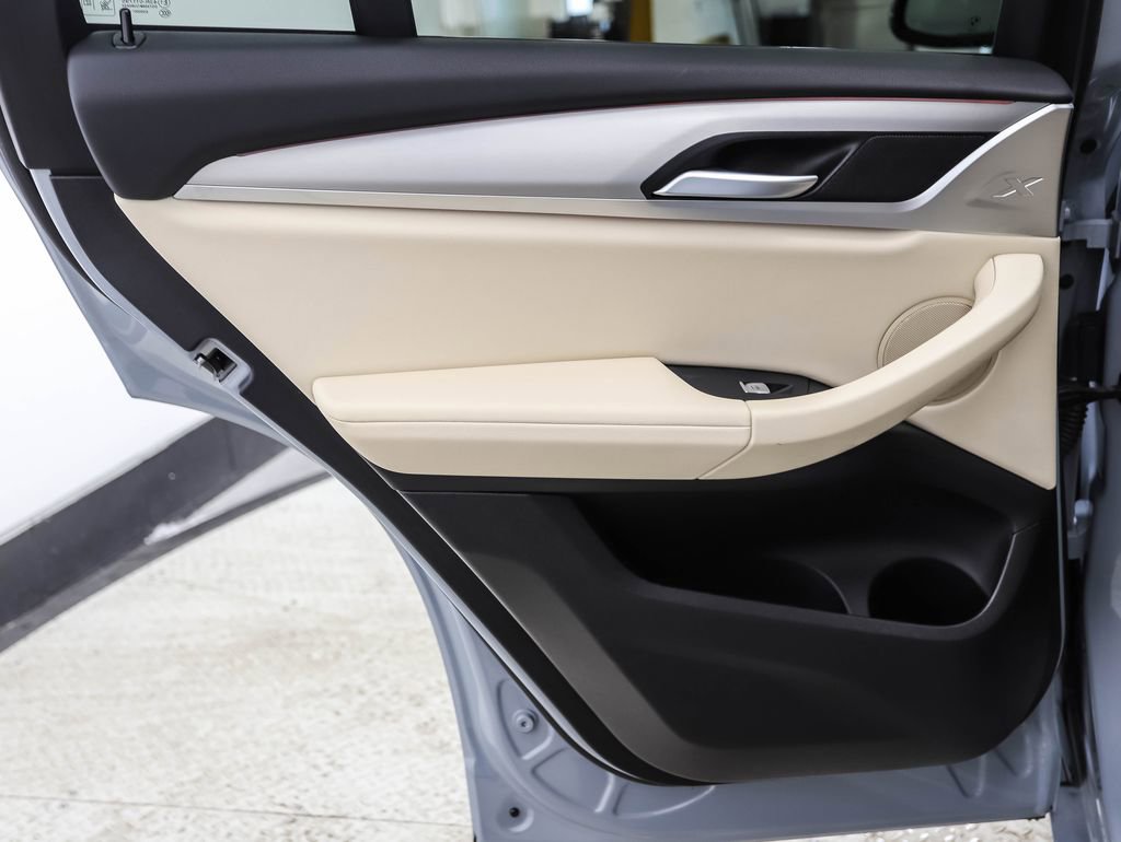 Certified 2025 BMW X4 xDrive30i image 20
