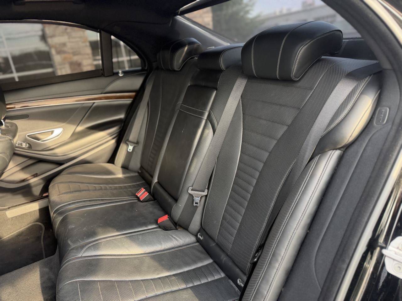 Used 2016 Mercedes-Benz S 550 4MATIC Sedan image 19