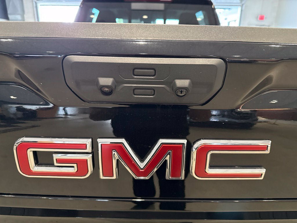 New 2026 GMC Sierra 1500 SLT w/ SLT Premium Plus Package AWD/4WD image 9