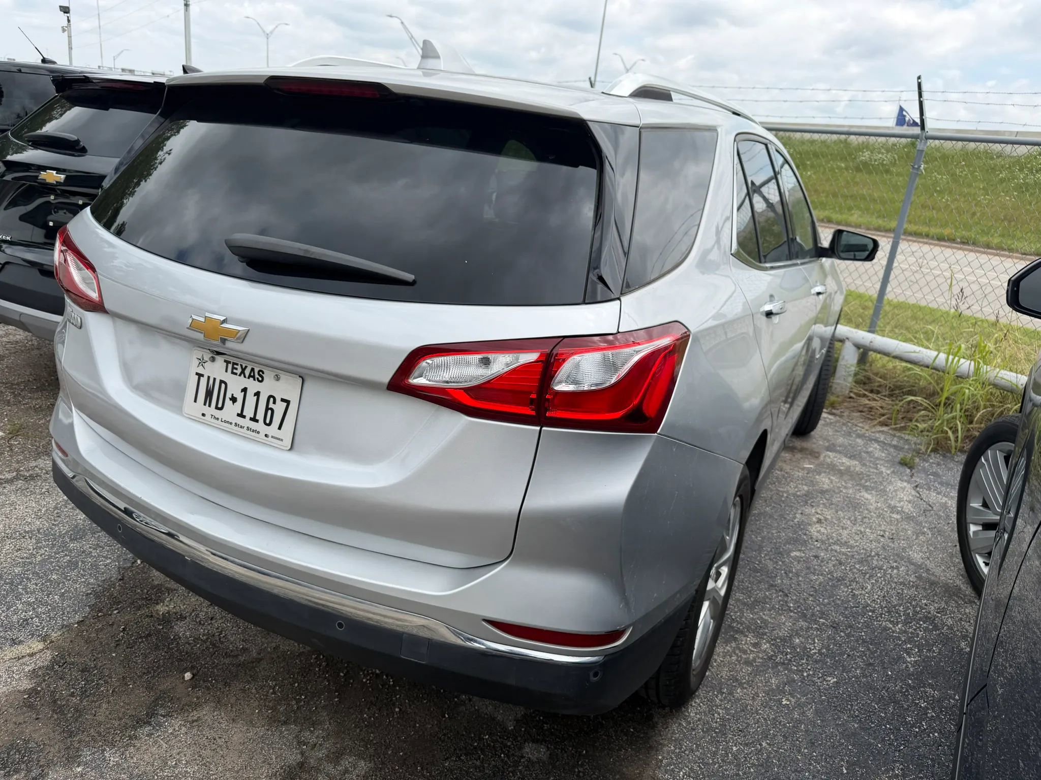Used 2019 Chevrolet Equinox Premier FWD image 13