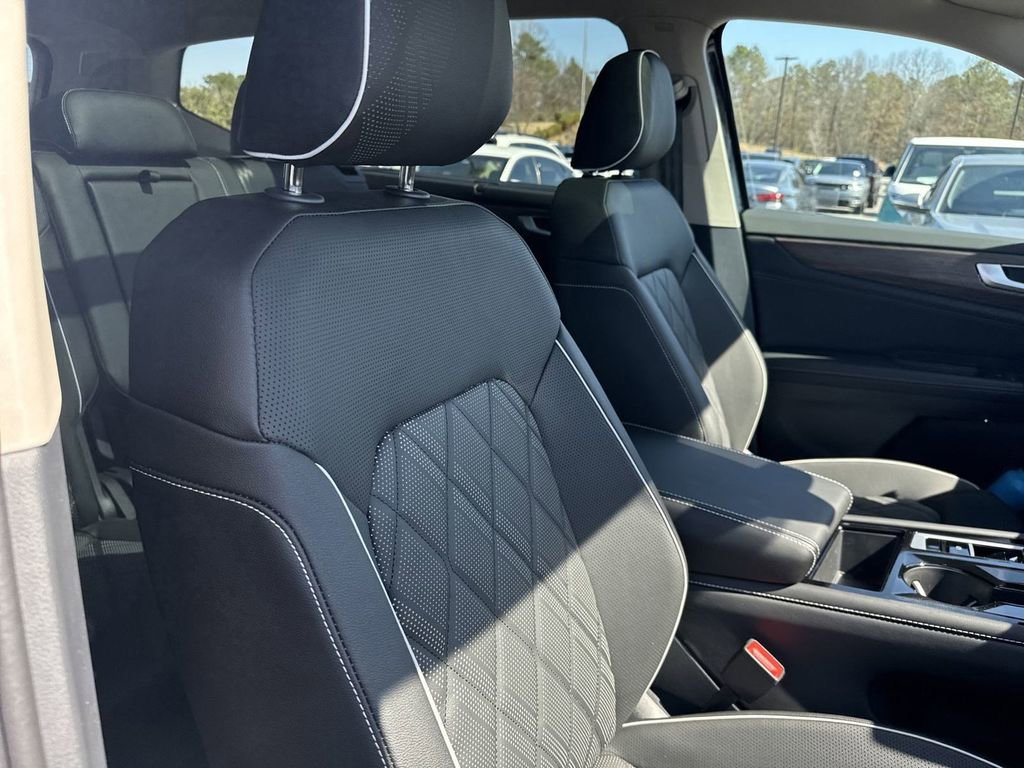 New 2025 Volkswagen Atlas SEL Premium R-Line image 22