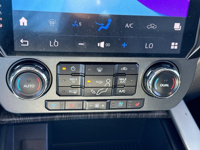 Used 2020 Ford F350 Lariat AWD/4WD image 18