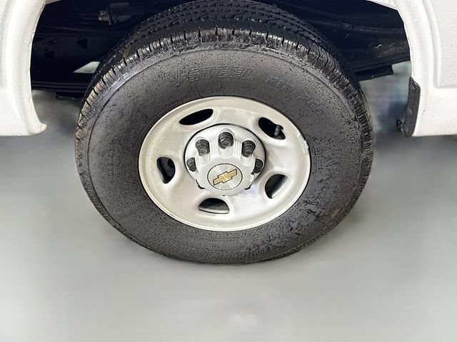 New 2025 Chevrolet Express 2500 w/ Driver Convenience Package RWD image 31