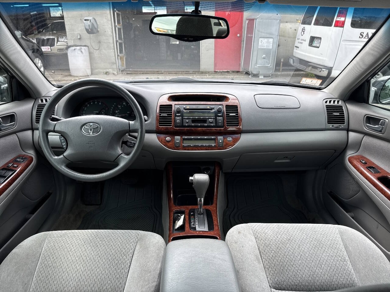 Used 2004 Toyota Camry FWD image 17