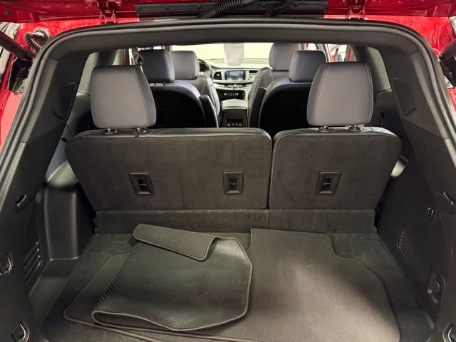 Used 2024 Buick Enclave Premium image 24