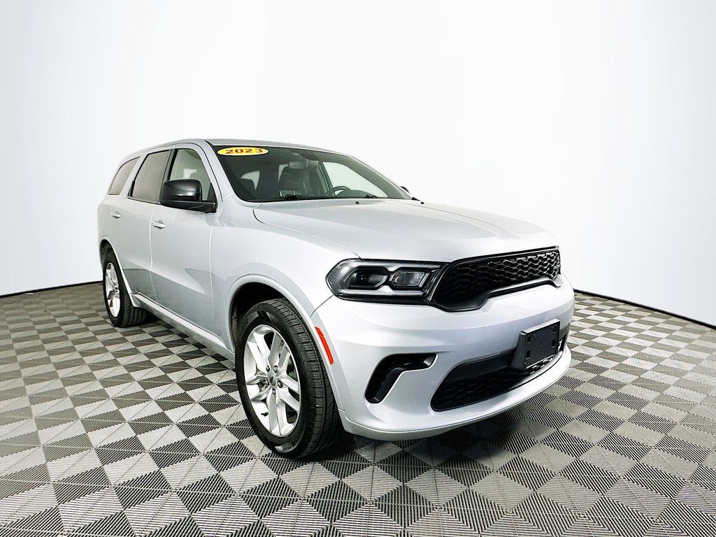 Used 2023 Dodge Durango GT image 2