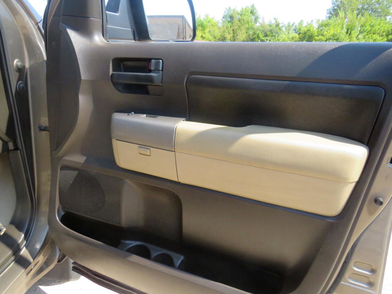 Used 2010 Toyota Tundra 4x4 Double Cab image 18
