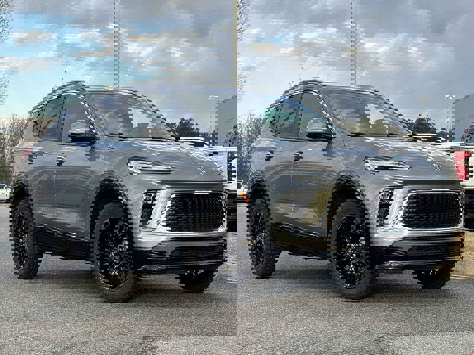 Used 2024 Buick Encore GX Sport Touring image 2